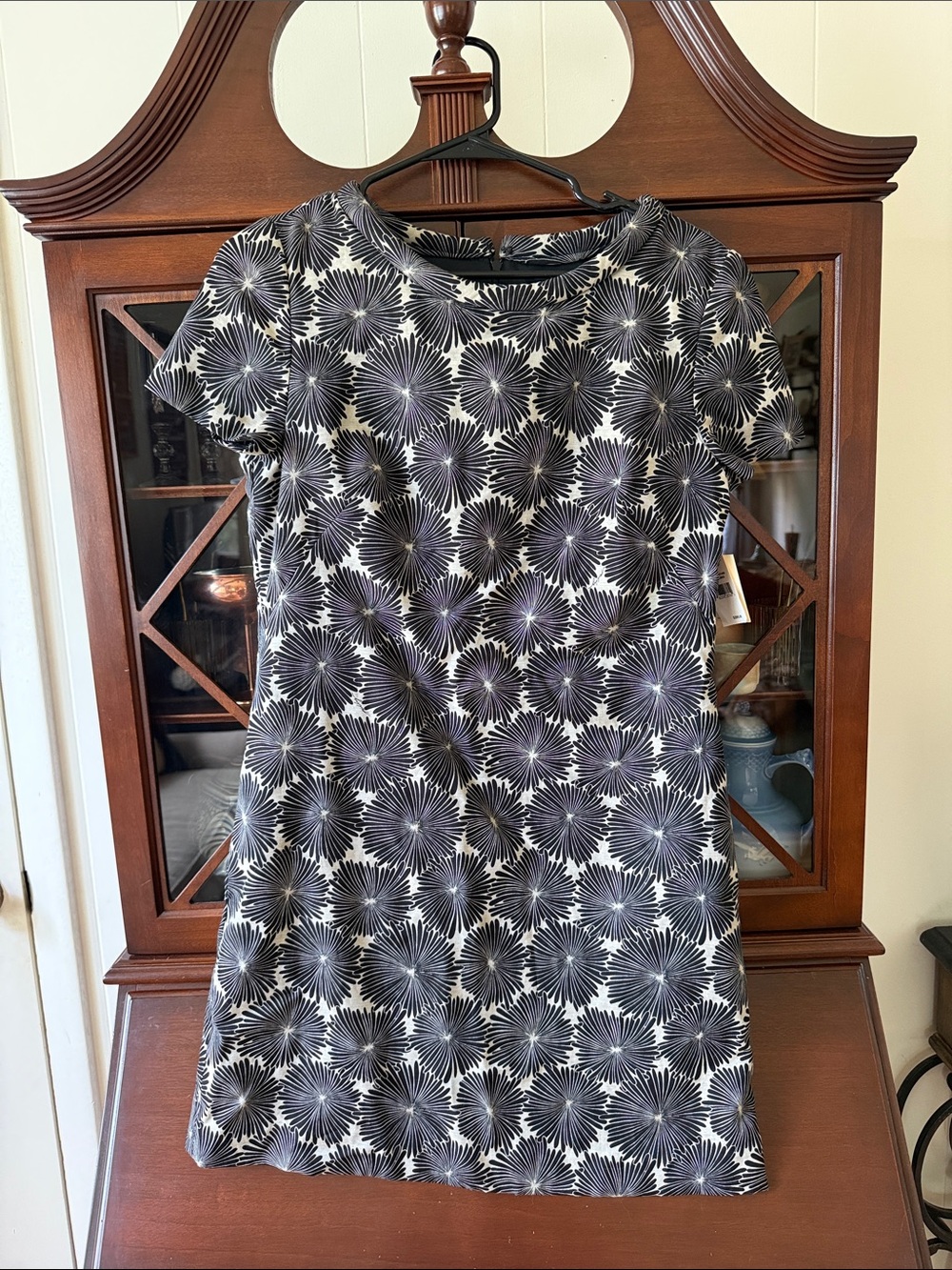 Milly New York Black & White Floral Burst Short Sleeve Dress